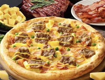 Bacon oksekød pizza